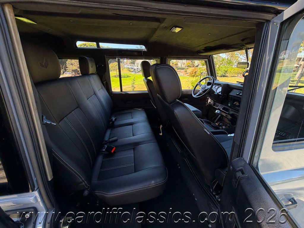 1990 Land Rover Defender 110  - 23003632 - 26