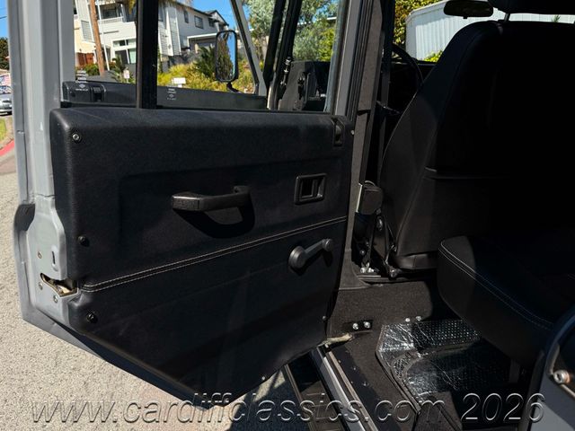 1990 Land Rover Defender 110  - 23003632 - 39