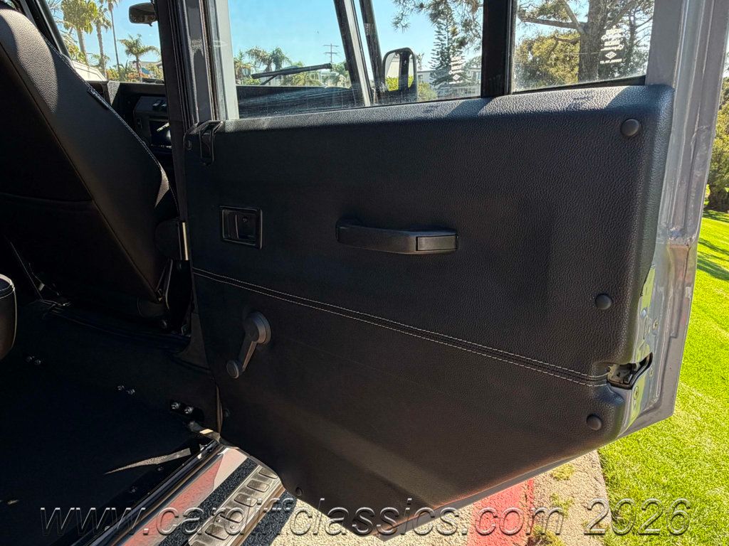 1990 Land Rover Defender 110  - 23003632 - 60