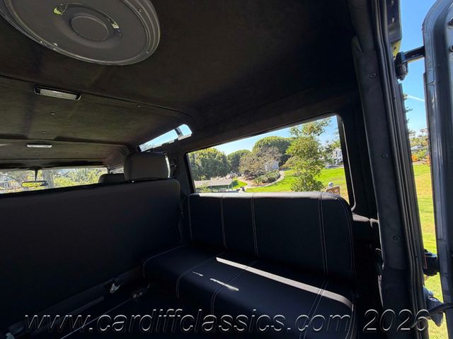 1990 Land Rover Defender 110  - 23003632 - 64