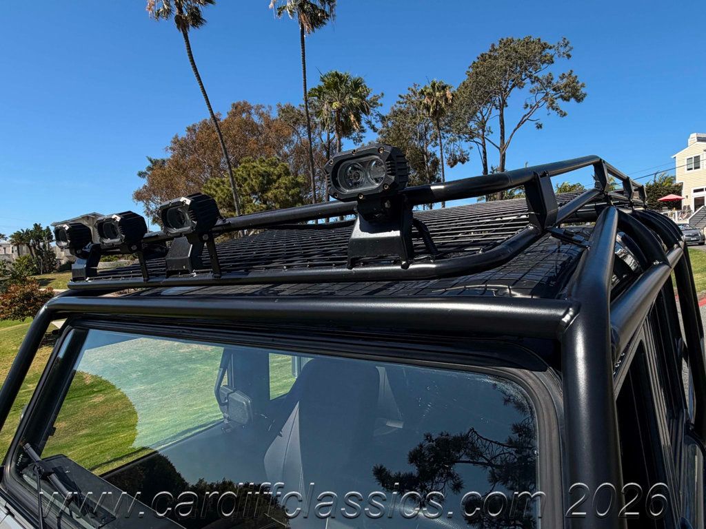 1990 Land Rover Defender 110  - 23003632 - 76