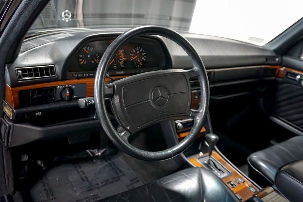 1990 Mercedes-Benz 300 Series *350SDL* *Black/Black* *1-Owner* *Only 98k Miles* - 23026897 - 9