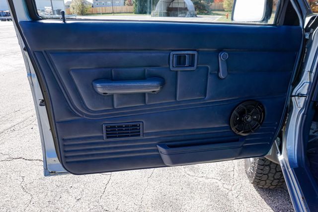 1990 Nissan Hardbody 4WD *5-Speed Manual* *XE Regular Cab w/ 4WD* *West-Coast Truck* - 22941015 - 21