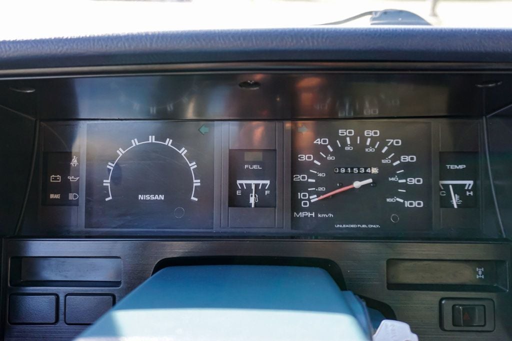 1990 Nissan Hardbody 4WD *5-Speed Manual* *XE Regular Cab w/ 4WD* *West-Coast Truck* - 22941015 - 22