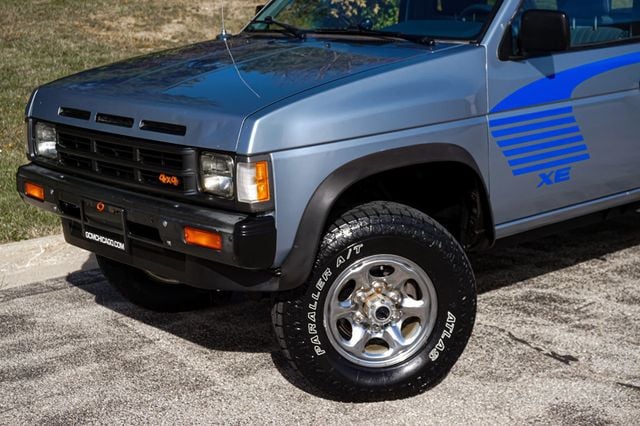 1990 Nissan Hardbody 4WD *5-Speed Manual* *XE Regular Cab w/ 4WD* *West-Coast Truck* - 22941015 - 28