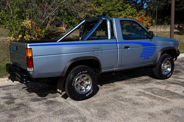 1990 Nissan Hardbody 4WD *5-Speed Manual* *XE Regular Cab w/ 4WD* *West-Coast Truck* - 22941015 - 33