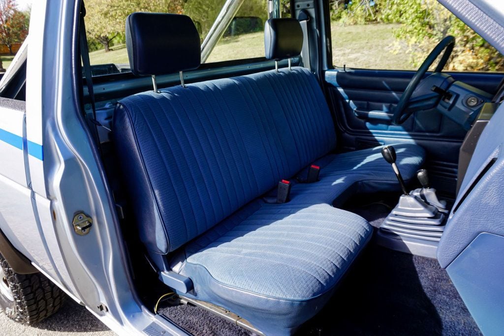 1990 Nissan Hardbody 4WD *5-Speed Manual* *XE Regular Cab w/ 4WD* *West-Coast Truck* - 22941015 - 37