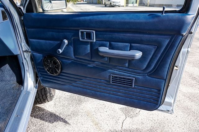 1990 Nissan Hardbody 4WD *5-Speed Manual* *XE Regular Cab w/ 4WD* *West-Coast Truck* - 22941015 - 38