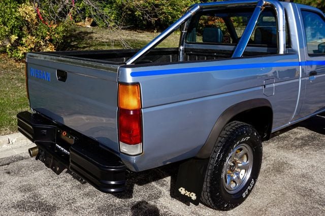 1990 Nissan Hardbody 4WD *5-Speed Manual* *XE Regular Cab w/ 4WD* *West-Coast Truck* - 22941015 - 45
