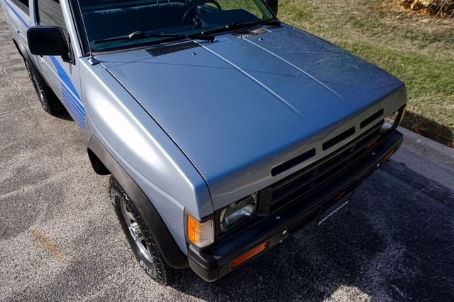 1990 Nissan Hardbody 4WD *5-Speed Manual* *XE Regular Cab w/ 4WD* *West-Coast Truck* - 22941015 - 48