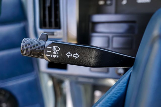 1990 Nissan Hardbody 4WD *5-Speed Manual* *XE Regular Cab w/ 4WD* *West-Coast Truck* - 22941015 - 55