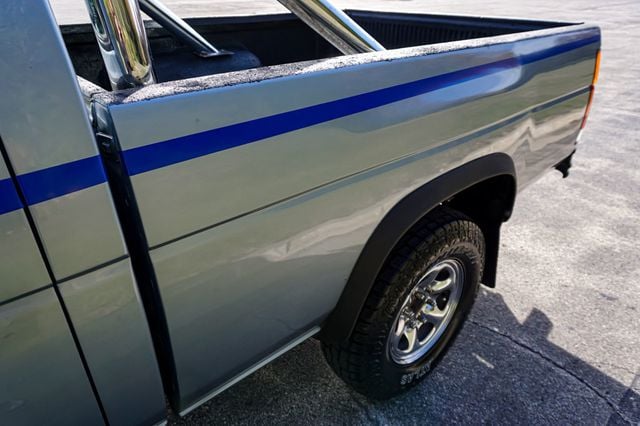 1990 Nissan Hardbody 4WD *5-Speed Manual* *XE Regular Cab w/ 4WD* *West-Coast Truck* - 22941015 - 66