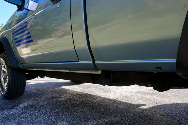 1990 Nissan Hardbody 4WD *5-Speed Manual* *XE Regular Cab w/ 4WD* *West-Coast Truck* - 22941015 - 69