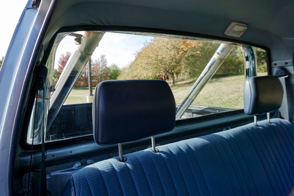 1990 Nissan Hardbody 4WD *5-Speed Manual* *XE Regular Cab w/ 4WD* *West-Coast Truck* - 22941015 - 81