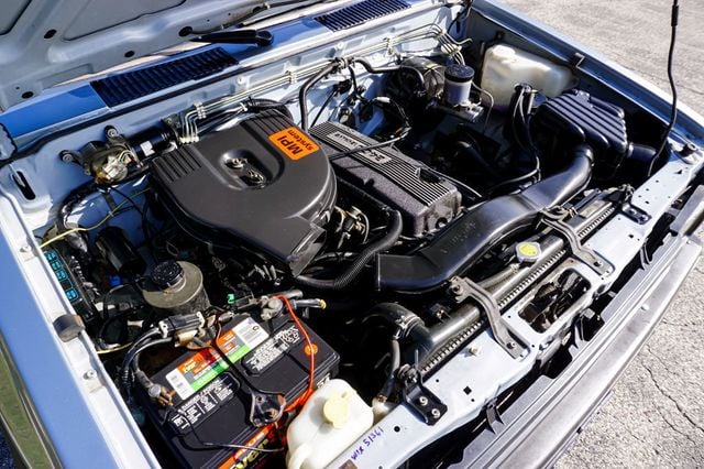1990 Nissan Hardbody 4WD *5-Speed Manual* *XE Regular Cab w/ 4WD* *West-Coast Truck* - 22941015 - 88