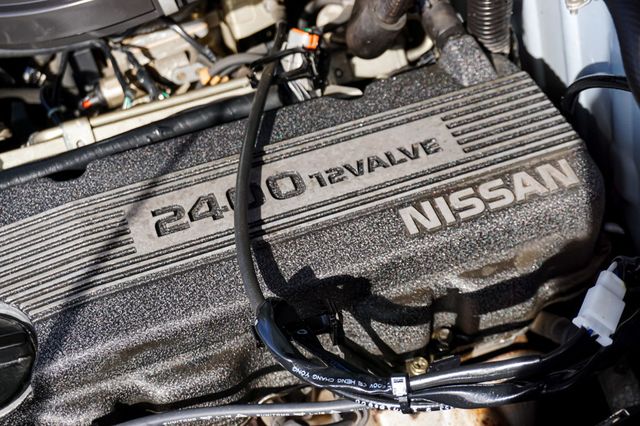 1990 Nissan Hardbody 4WD *5-Speed Manual* *XE Regular Cab w/ 4WD* *West-Coast Truck* - 22941015 - 89