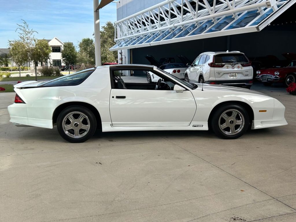 1991 Chevrolet Camaro 2dr Coupe RS - 22289392 - 3