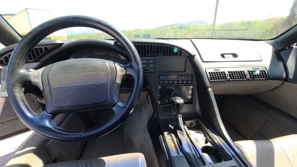 1991 Chevrolet Corvette 2dr Convertible - 22413056 - 18