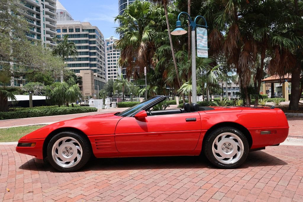 1991 Chevrolet Corvette Convertible photo 2
