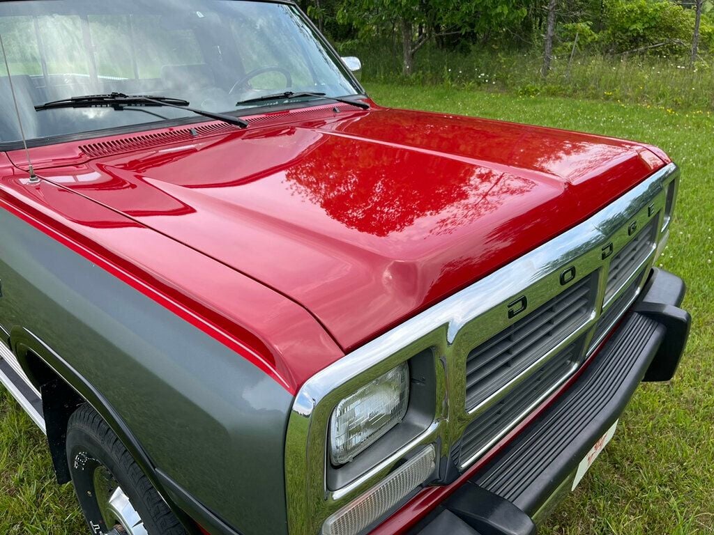 1991 Dodge D250 & W250 First Generation 12 Valve Cummins Turbo Diesel 4x4  - 22413046 - 13