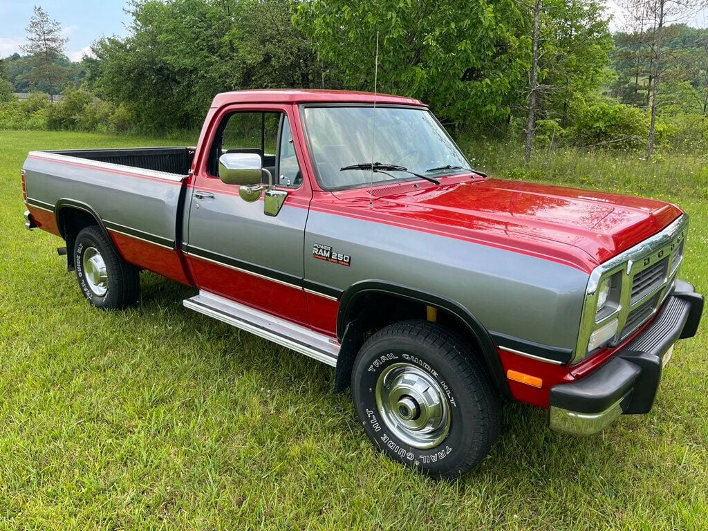 1991 Dodge D250 & W250 First Generation 12 Valve Cummins Turbo Diesel 4x4  - 22413046 - 1