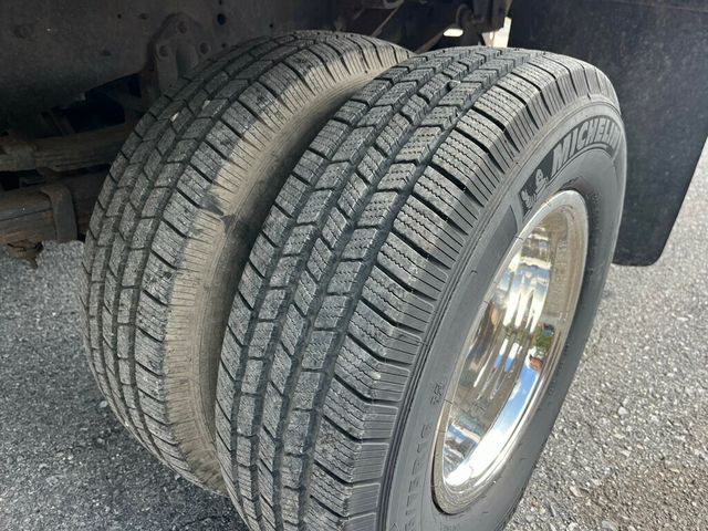 1991 Ford F-Super Duty Trucks Roll Back Tilt Bed Car Hauler - 22565289 - 17