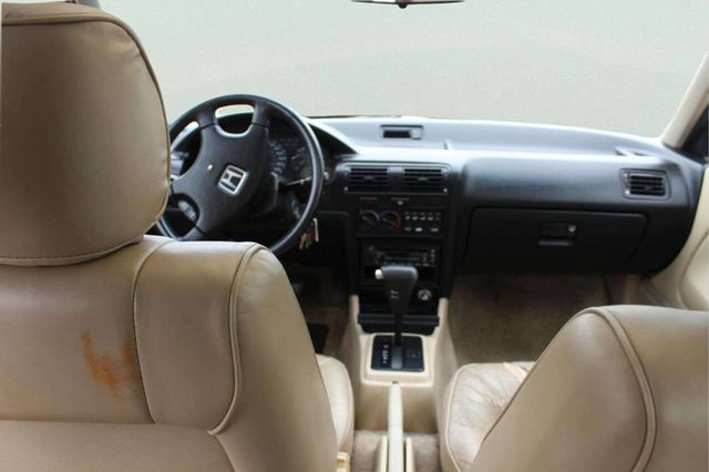 1991 Honda Accord 4dr Sedan SE - 23021444 - 7