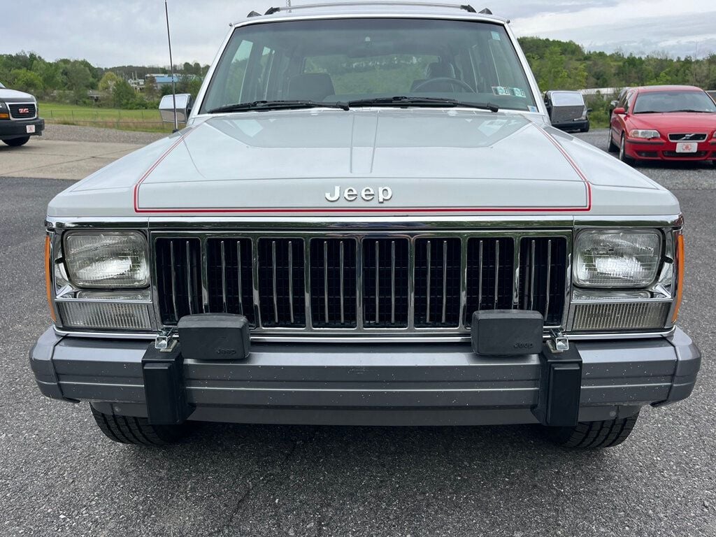 1991 Jeep Cherokee Classic 1-Owner Cherokee Laredo 4x4 XJ Box Cherokee - 23019556 - 9