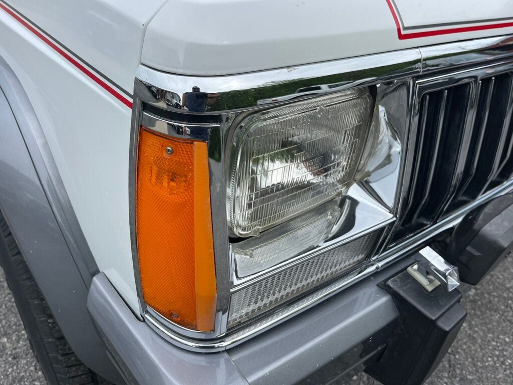 1991 Jeep Cherokee Classic 1-Owner Cherokee Laredo 4x4 XJ Box Cherokee - 23019556 - 11