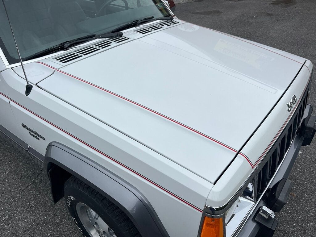 1991 Jeep Cherokee Classic 1-Owner Cherokee Laredo 4x4 XJ Box Cherokee - 23019556 - 12