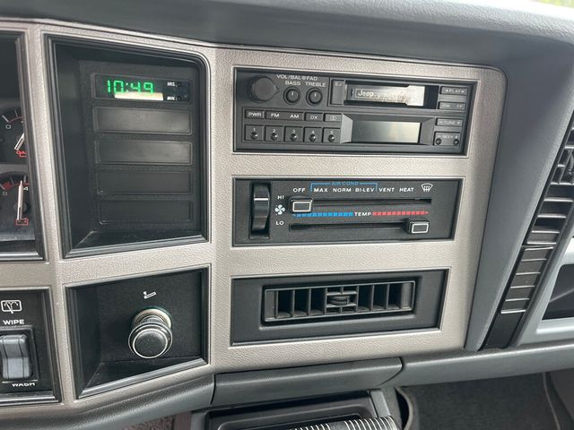 1991 Jeep Cherokee Classic 1-Owner Cherokee Laredo 4x4 XJ Box Cherokee - 23019556 - 25