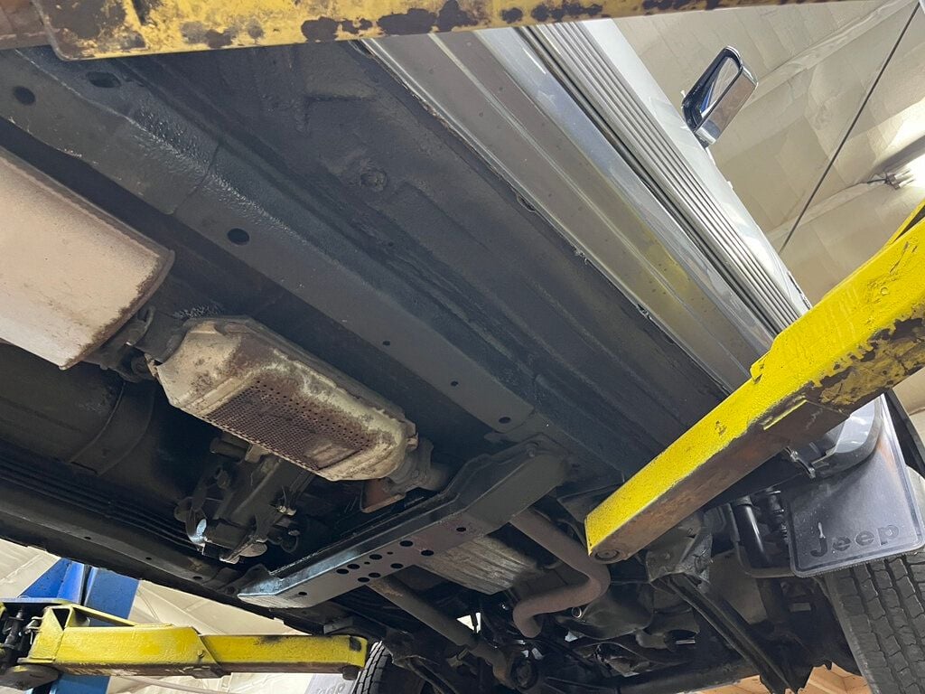 1991 Jeep Cherokee Classic 1-Owner Cherokee Laredo 4x4 XJ Box Cherokee - 23019556 - 30