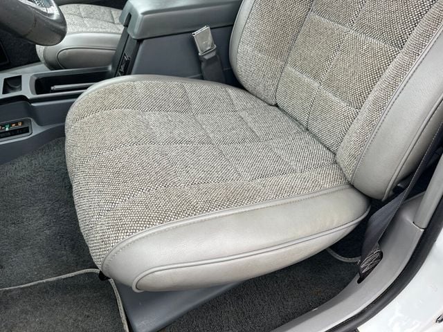 1991 Jeep Cherokee Classic 1-Owner Cherokee Laredo 4x4 XJ Box Cherokee - 23019556 - 39