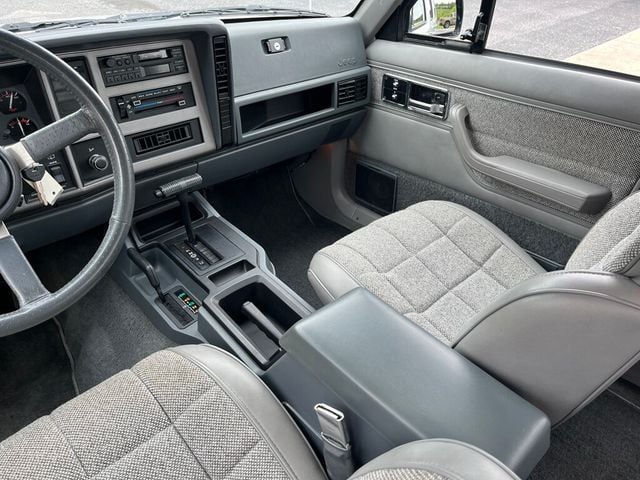 1991 Jeep Cherokee Classic 1-Owner Cherokee Laredo 4x4 XJ Box Cherokee - 23019556 - 43