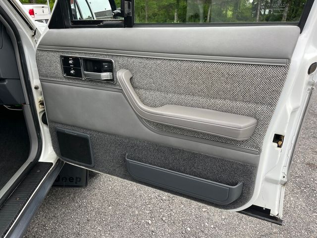 1991 Jeep Cherokee Classic 1-Owner Cherokee Laredo 4x4 XJ Box Cherokee - 23019556 - 60