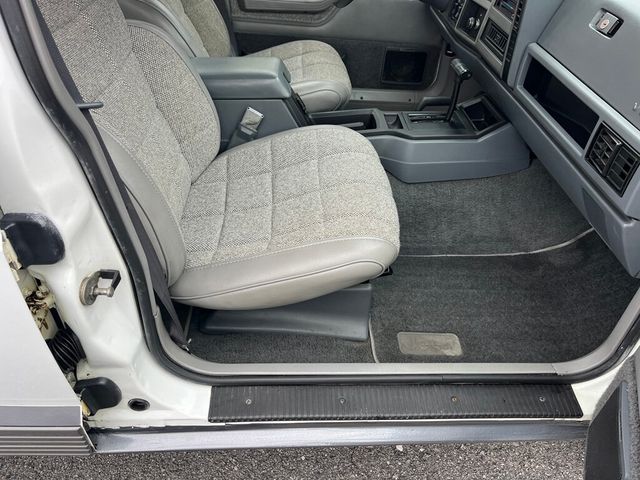 1991 Jeep Cherokee Classic 1-Owner Cherokee Laredo 4x4 XJ Box Cherokee - 23019556 - 64