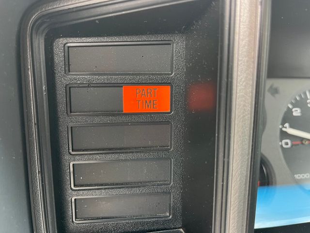 1991 Jeep Cherokee Classic 1-Owner Cherokee Laredo 4x4 XJ Box Cherokee - 23019556 - 89
