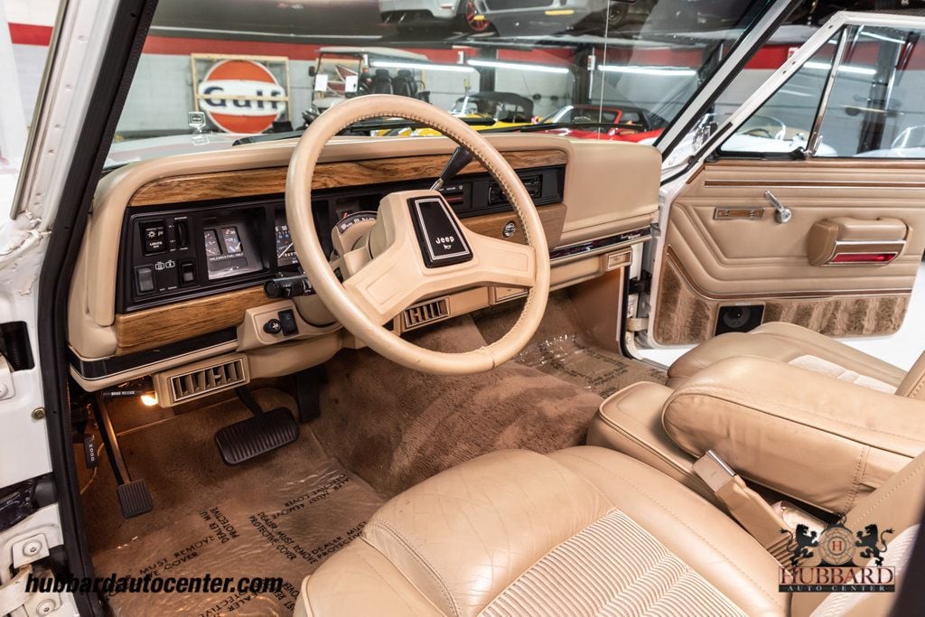 1991 Jeep Grand Wagoneer 4dr Wagon 4WD - 22599648 - 15