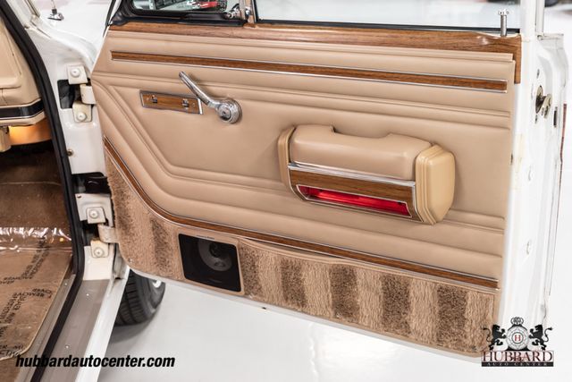 1991 Jeep Grand Wagoneer 4dr Wagon 4WD - 22599648 - 20