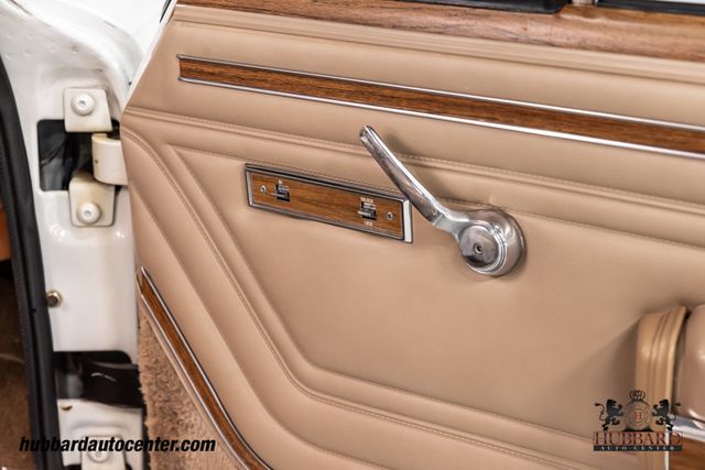 1991 Jeep Grand Wagoneer 4dr Wagon 4WD - 22599648 - 64