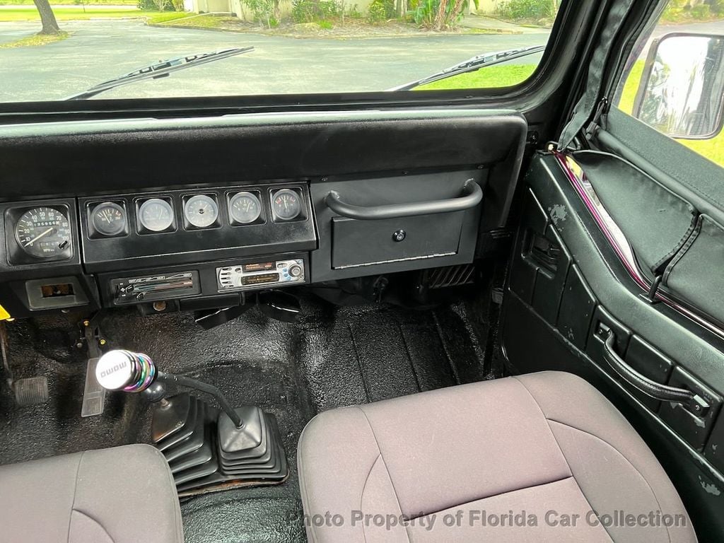 1991 Jeep Wrangler S 4WD/4X4 5-Speed Manual - 22188246 - 11