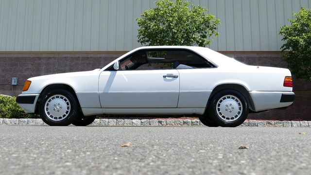1991 Mercedes-Benz 300 Series 300 Series 2dr Coupe 300CE - 18346196 - 4