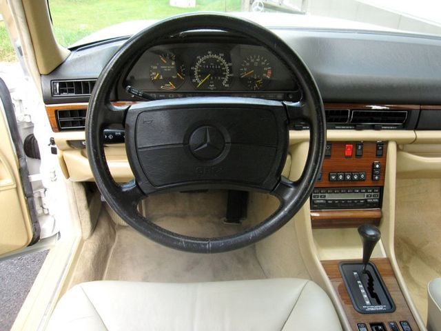 1991 Mercedes-Benz 300 Series 300 Series 4dr Sedan 300SE - 22603091 - 18