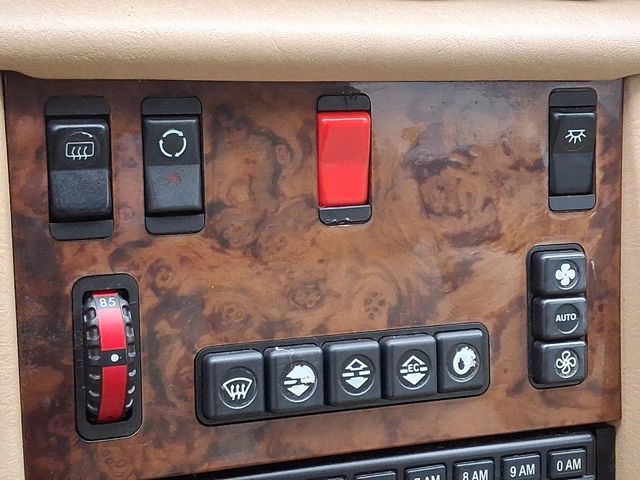 1991 Mercedes-Benz 560 Series 560 Series 2dr Coupe 560SEC - 22968120 - 16