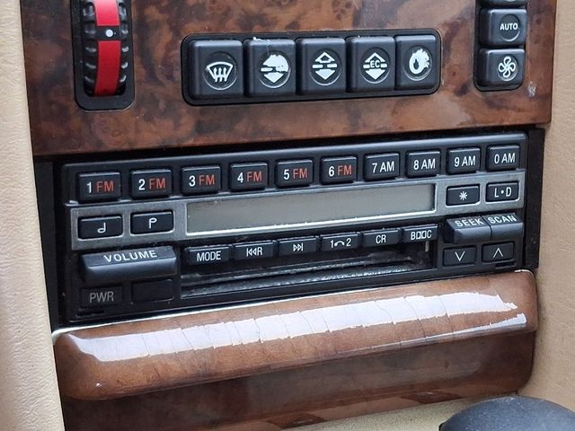 1991 Mercedes-Benz 560 Series 560 Series 2dr Coupe 560SEC - 22968120 - 17