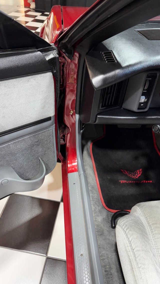 1991 Pontiac Firebird 2dr Coupe Formula Hatchback - 22934586 - 20