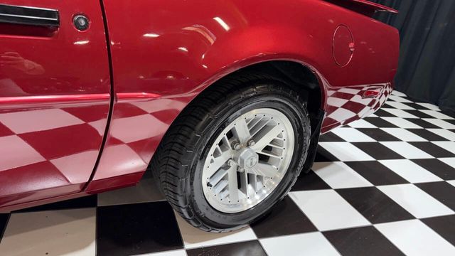 1991 Pontiac Firebird 2dr Coupe Formula Hatchback - 22934586 - 26