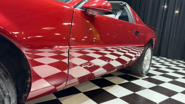 1991 Pontiac Firebird 2dr Coupe Formula Hatchback - 22934586 - 27