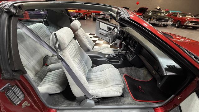 1991 Pontiac Firebird 2dr Coupe Formula Hatchback - 22934586 - 70