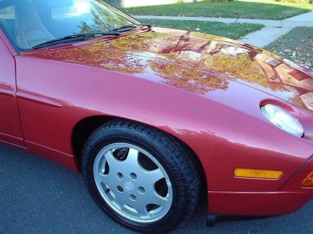 1991 Porsche 928 S4 - 2368351 - 32